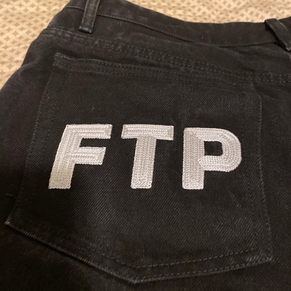 FTP 34” 10 year black denims - Picture 6 of 7